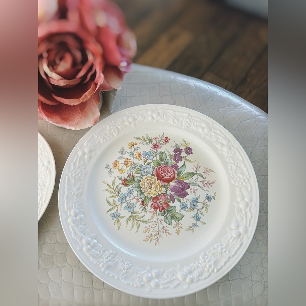 Homer Laughlin White and Red Dinnerware Set